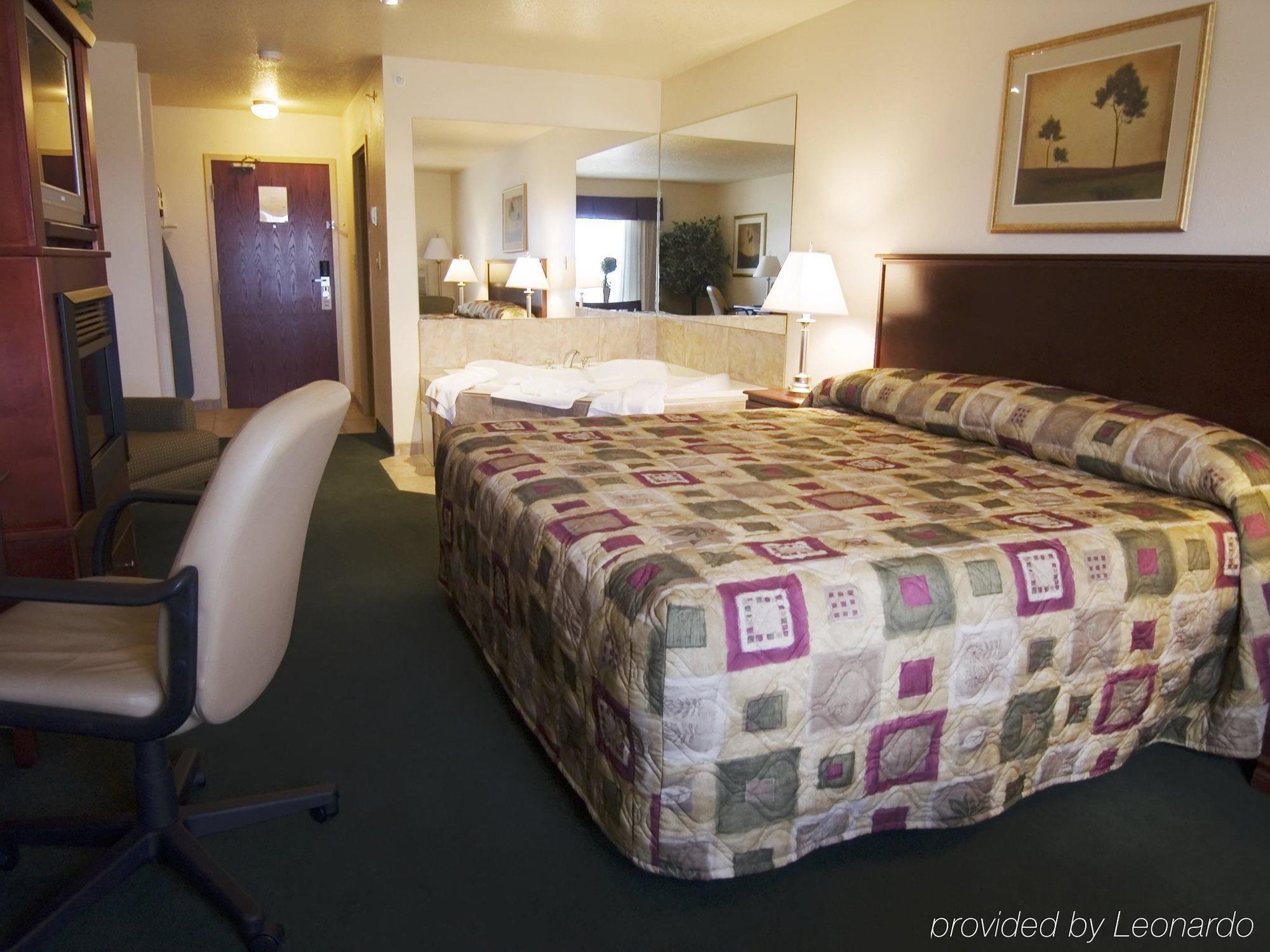 Grande Cache Inn & Suites Cameră foto