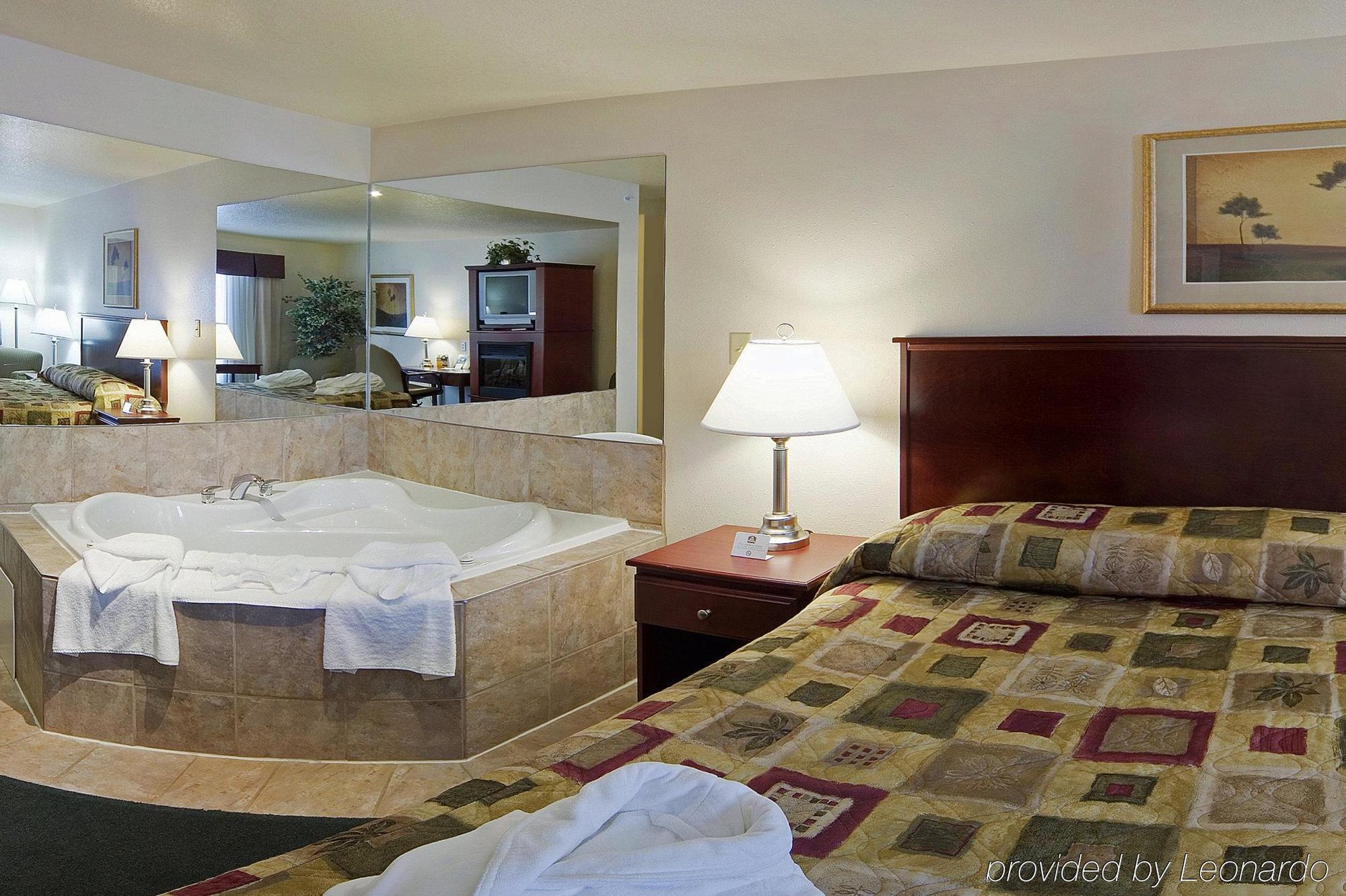 Grande Cache Inn & Suites Cameră foto