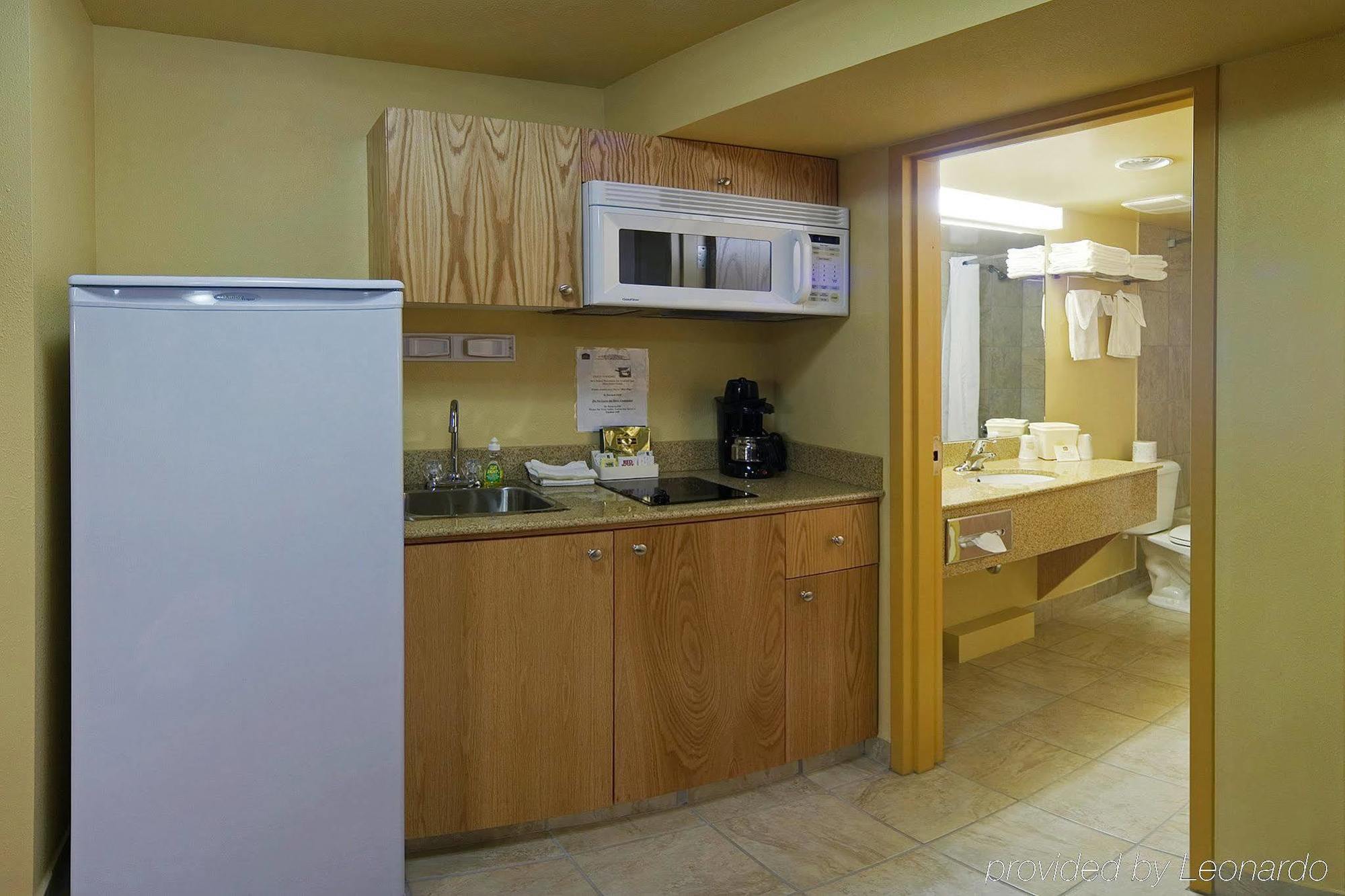 Grande Cache Inn & Suites Cameră foto